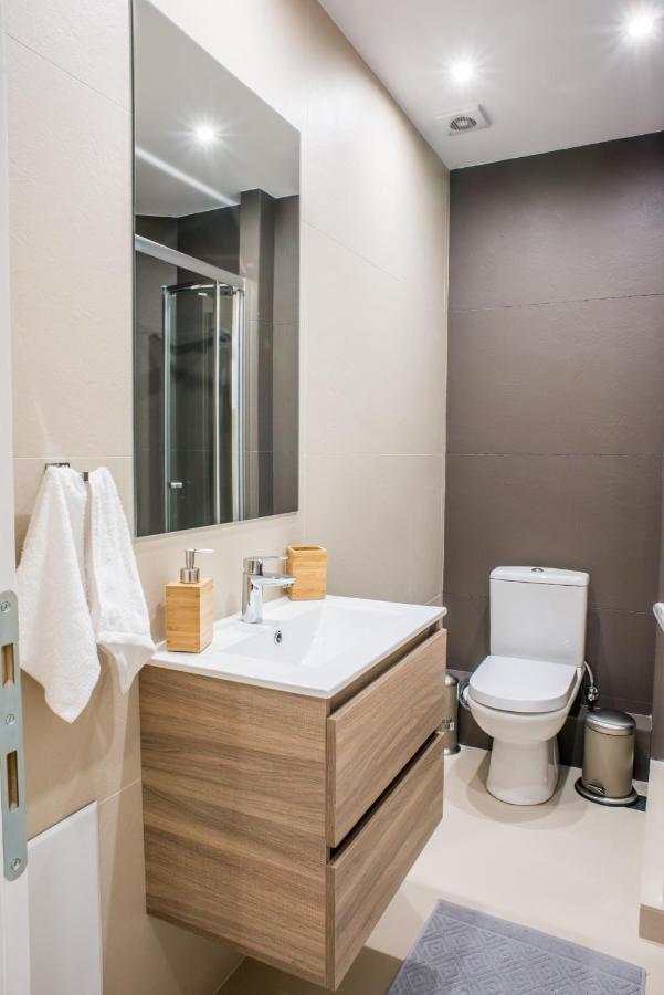 A25 Pristine & Sunny Flat With Balcony At Downtown Athens Apartment Ngoại thất bức ảnh