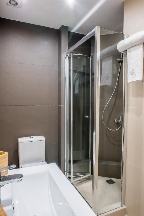 A25 Pristine & Sunny Flat With Balcony At Downtown Athens Apartment Ngoại thất bức ảnh